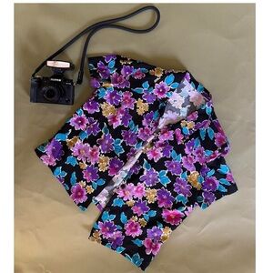 ⭐️ 90s Y2K floral button up top